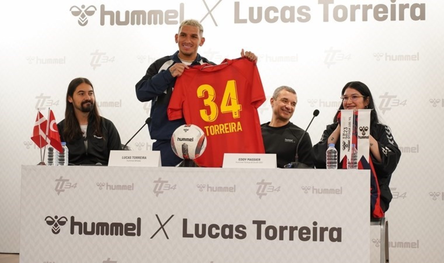 Lucas Torreria hummel giyecek!